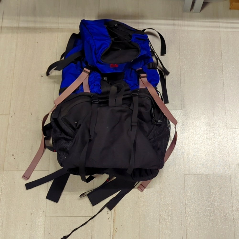 EMS LONG TRAIL 70L Waist Pad Backpack  - BRAND NEW